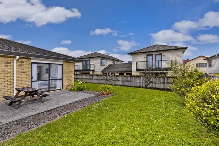 Photo of property in 7 Jeffery Reeve Crescent, Ranui, Auckland, 0612