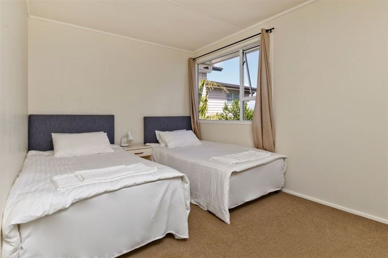 Photo of property in 738 East Coast Road, Pinehill, Auckland, 0632