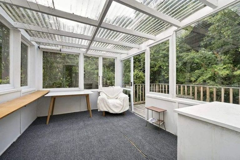 Photo of property in 15 Ferry Road, Days Bay, Lower Hutt, 5013