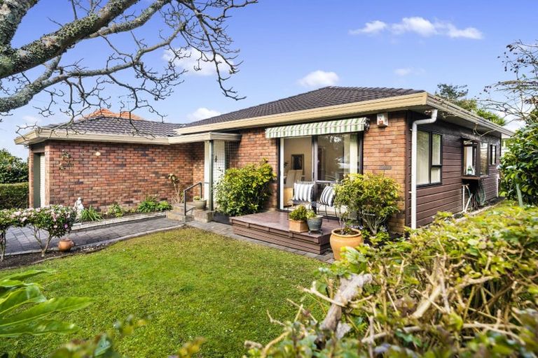Photo of property in 1a Kowhatu Road, One Tree Hill, Auckland, 1061