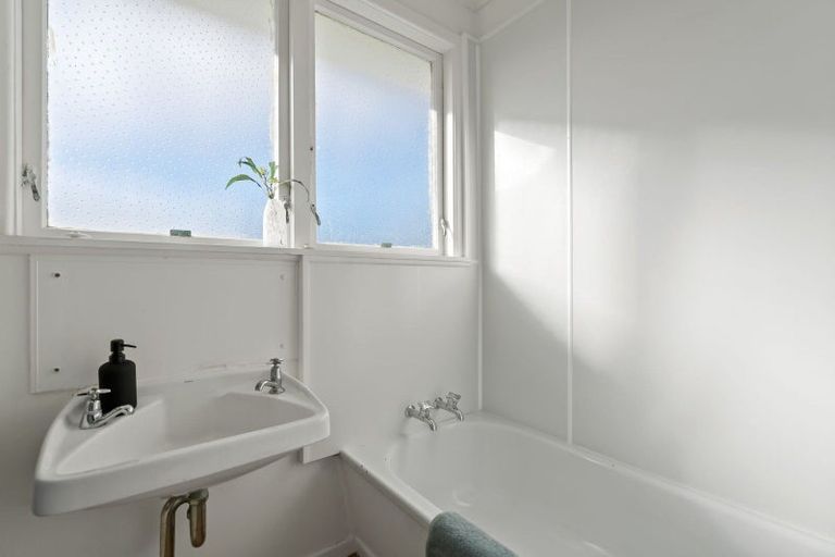 Photo of property in 70-72 Waihemo Street, Waitangirua, Porirua, 5024