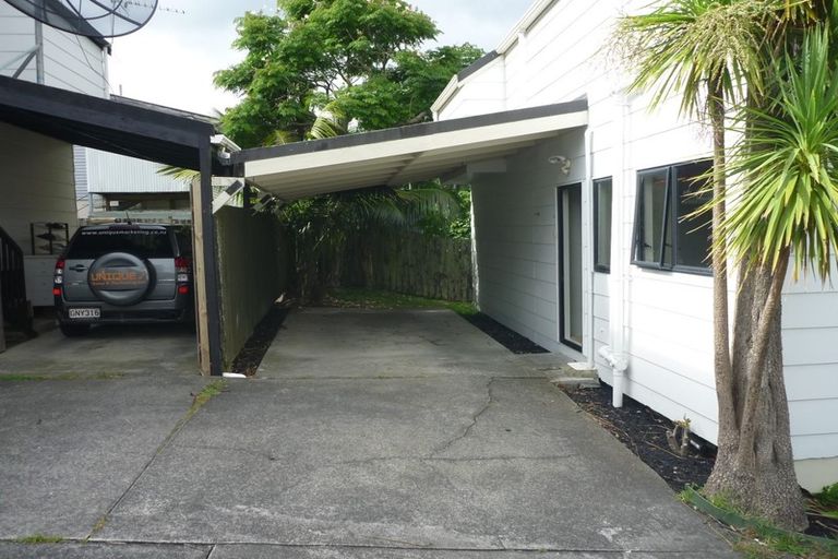 Photo of property in 4/64a Birkdale Road, Birkdale, Auckland, 0626