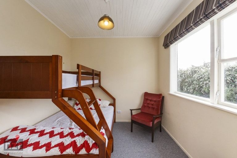 Photo of property in 20 Kuku Street, Tangimoana, 4822