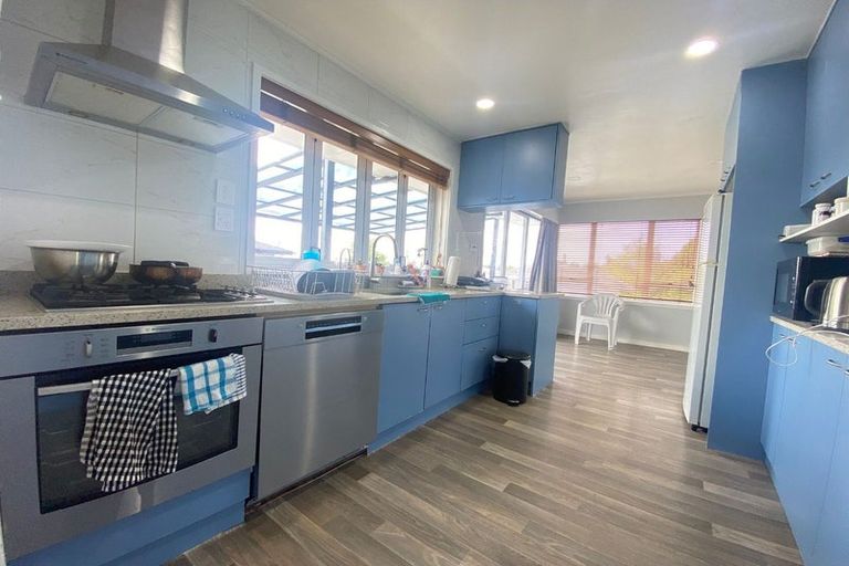 Photo of property in 211 Sturges Road, Henderson, Auckland, 0612