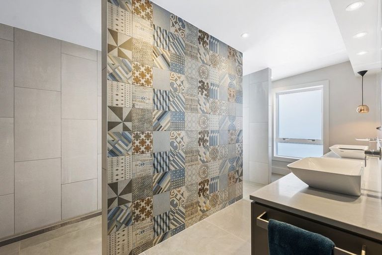 Photo of property in 3a Walton Street, Red Beach, 0932