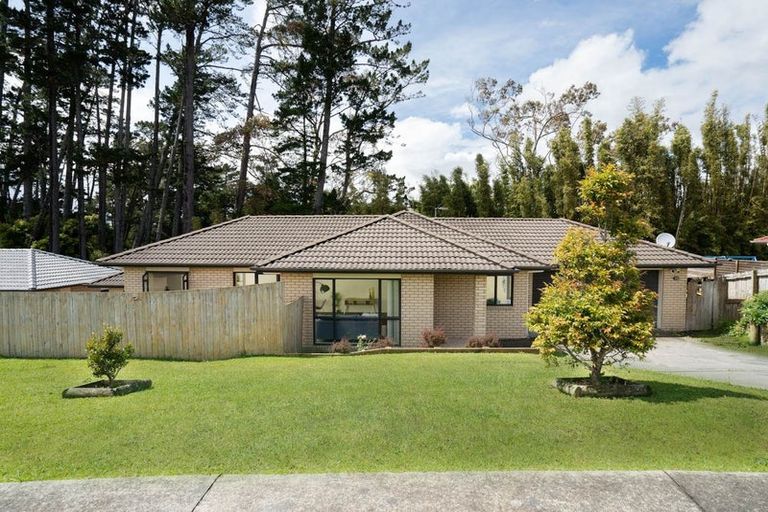 Photo of property in 37 Westglen Place, Ranui, Auckland, 0612