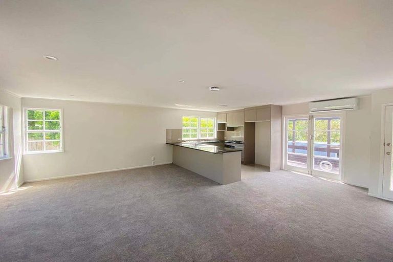 Photo of property in 51 Awaruku Road, Torbay, Auckland, 0630