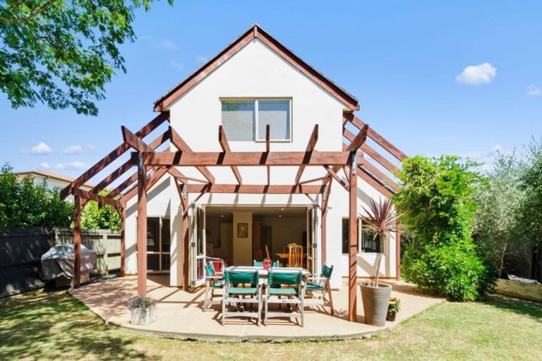 Photo of property in 11 Aclare Place, East Tamaki, Auckland, 2016