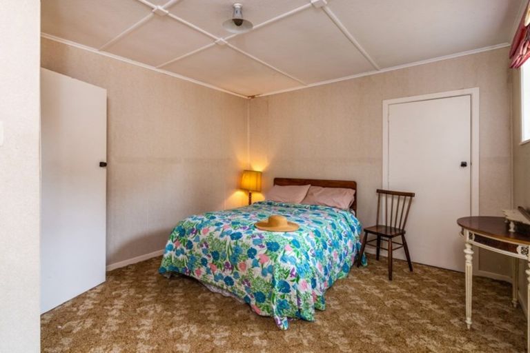 Photo of property in 35 Te Herekiekie Street, Turangi, 3334