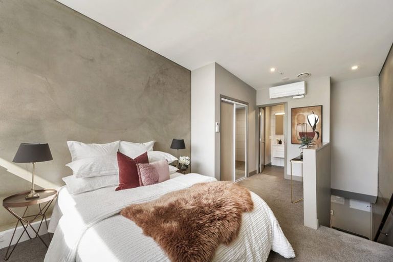 Photo of property in Canvas Apartments, 8/307 Willis Street, Te Aro, Wellington, 6011