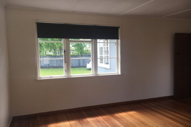 Photo of property in 8 Armitage Place, Fairfield, Hamilton, 3214