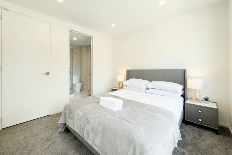 Photo of property in 6/236 Albany Highway, Schnapper Rock, Auckland, 0632