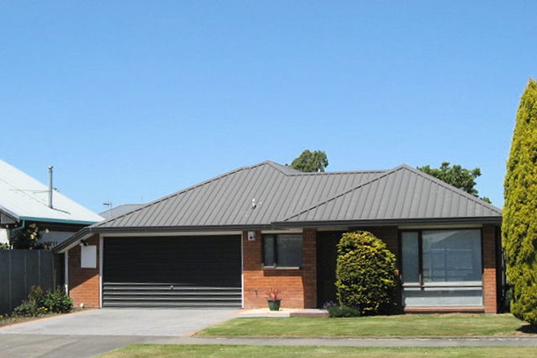 Photo of property in 2/71 Bentley Street, Russley, Christchurch, 8042