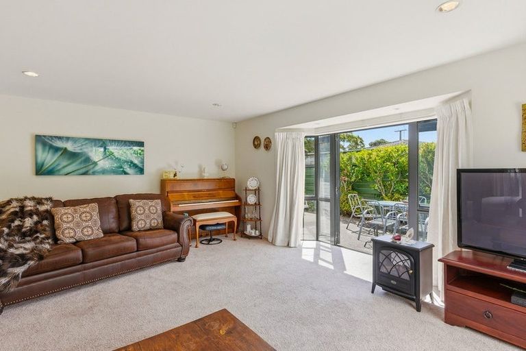 Photo of property in 5 Rimu Street, Waikanae, 5036