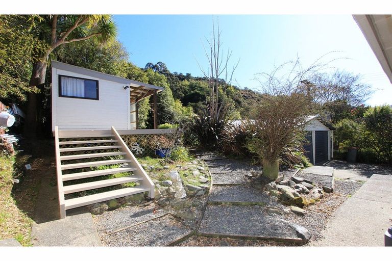 Photo of property in 21 Main Road, Havelock, 7100