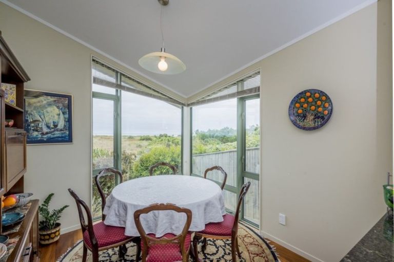 Photo of property in 31 Kapiti Lane, Otaki Beach, Otaki, 5512