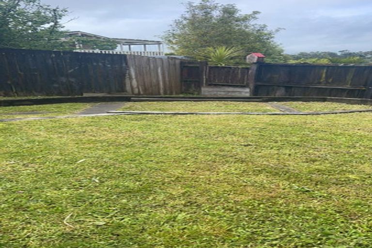 Photo of property in 11 Cottam Grove, Northcross, Auckland, 0632