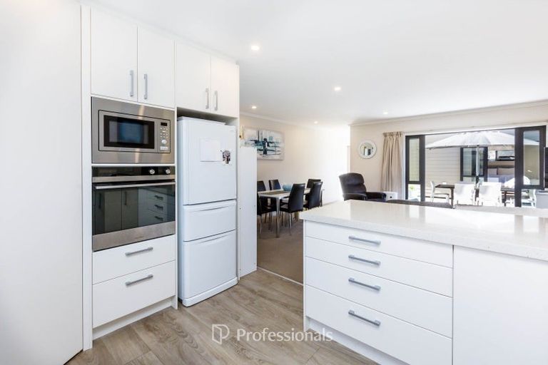 Photo of property in 27 Somerby Mews, Silverstream, Upper Hutt, 5019