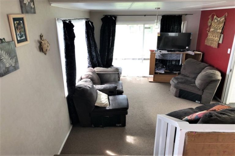 Photo of property in 14 King Street, Waitara, 4320