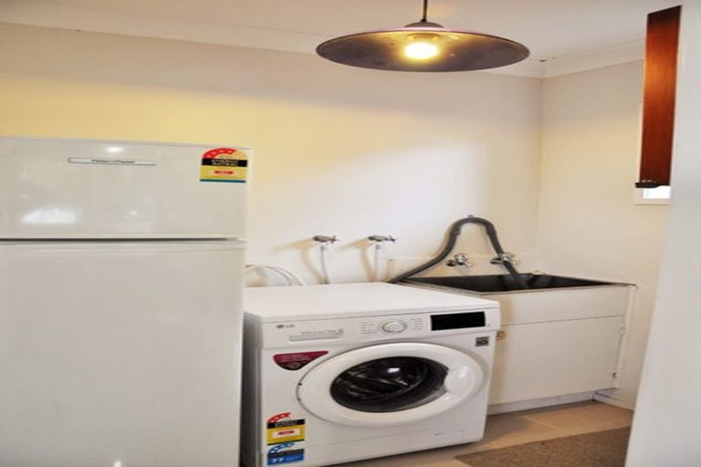 Photo of property in 1/3 Capilano Place, Glenfield, Auckland, 0629