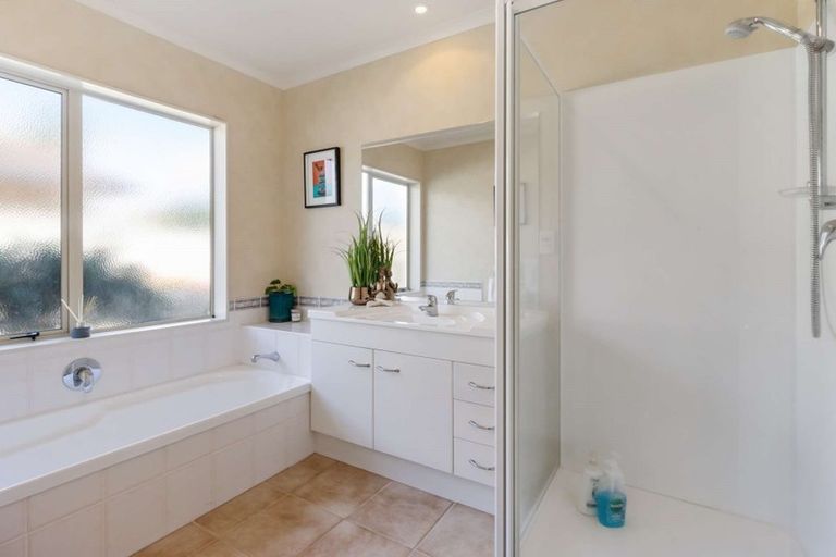 Photo of property in 25 Carribean Place, Papamoa Beach, Papamoa, 3118