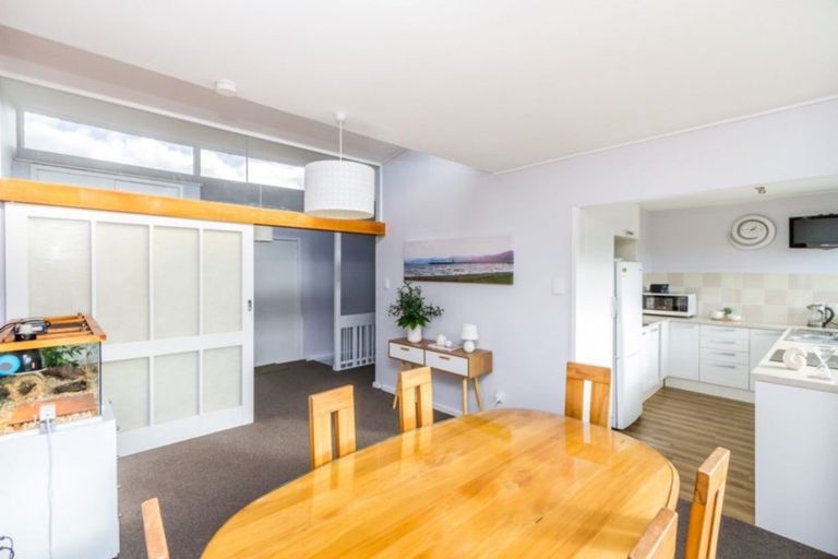 Photo of property in 1a Woodstock Terrace, Tawa, Wellington, 5028