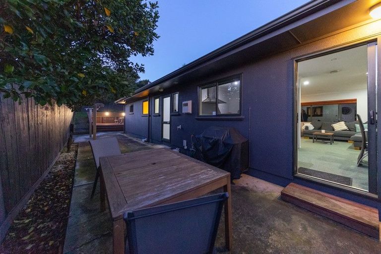 Photo of property in 35 Dahlstrom Grove, Kelvin Grove, Palmerston North, 4414