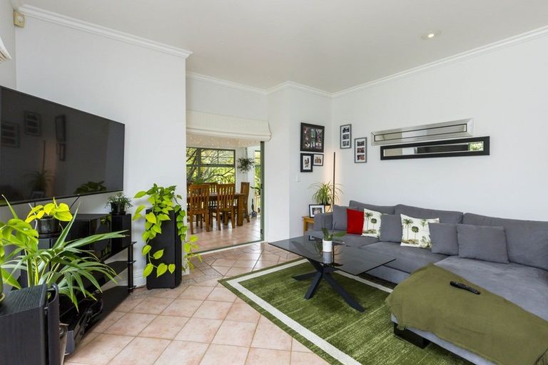 Photo of property in 95 Viewmont Drive, Harbour View, Lower Hutt, 5010