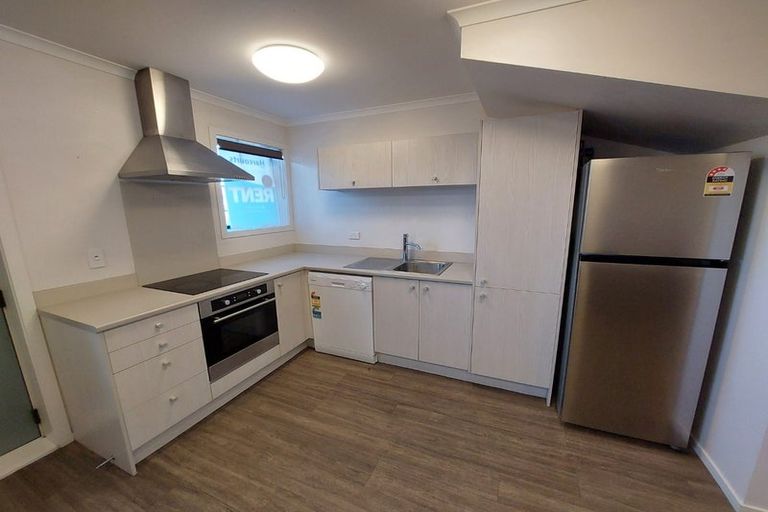 Photo of property in 11 Chiefs Court, Hamilton East, Hamilton, 3216