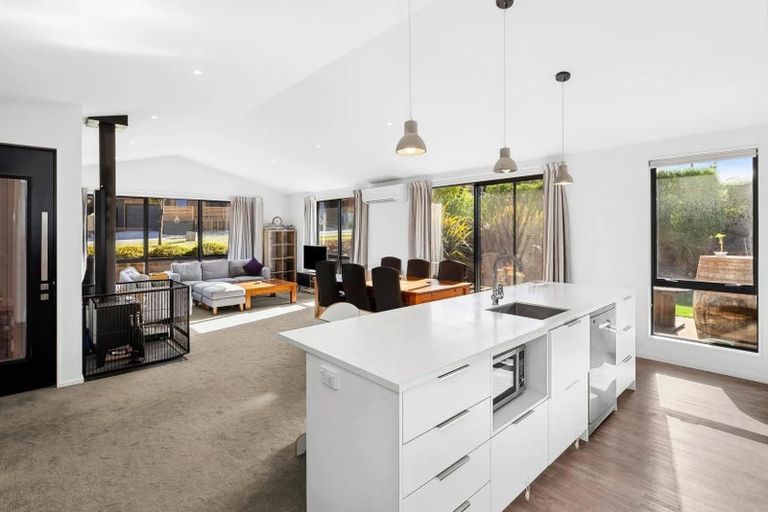 Photo of property in 51 Kirimoko Crescent, Wanaka, 9305