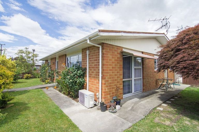 Photo of property in 9 Cambridge Terrace, Masterton, 5810