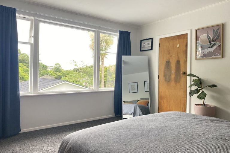 Photo of property in 68 The Drive, Tawa, Wellington, 5028