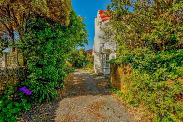 Photo of property in 67 Mako Mako Road, Levin, 5510