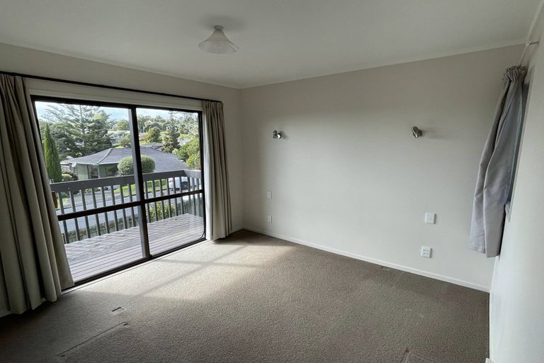 Photo of property in 3 Halder Place, Torbay, Auckland, 0632