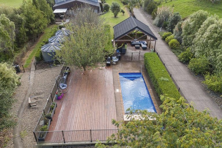 Photo of property in 826 Runciman Road, Runciman, Drury, 2578