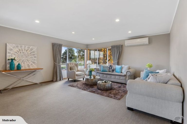 Photo of property in 6 Chedworth Drive, Glenfield, Auckland, 0629