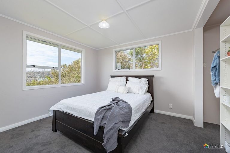 Photo of property in 114 Te Pene Avenue, Titahi Bay, Porirua, 5022