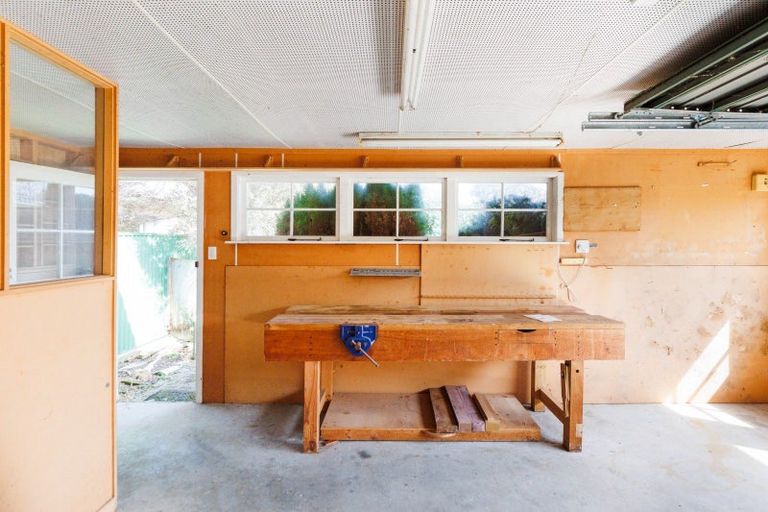 Photo of property in 17 Blenheim Place, Feilding, 4702