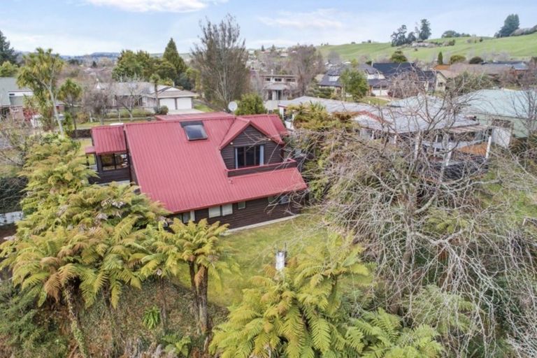 Photo of property in 42 Icarus Place, Sunnybrook, Rotorua, 3015