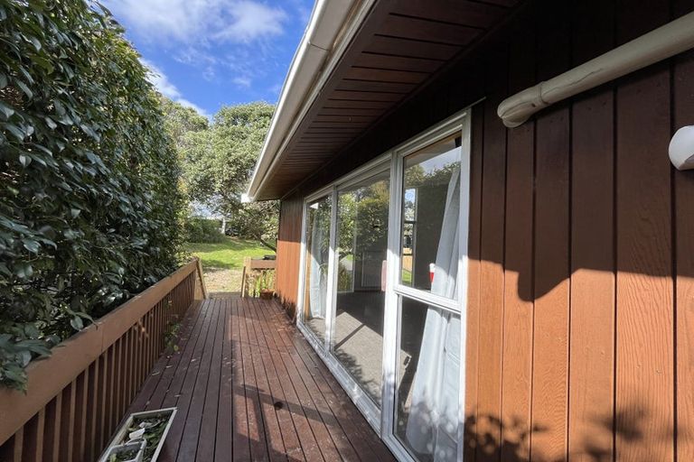 Photo of property in 25 Geoffrey Road, Torbay, Auckland, 0630