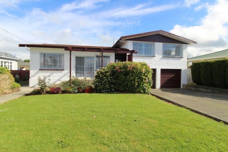 Photo of property in 17 Grange Street, Winton, 9720