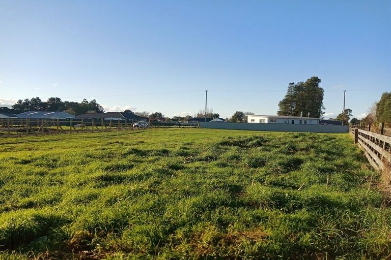 Photo of property in 12 Miles Lane, Carterton, 5713