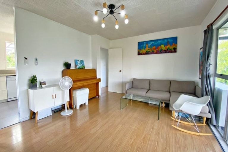 Photo of property in 22 Squirrel Lane, Browns Bay, Auckland, 0630