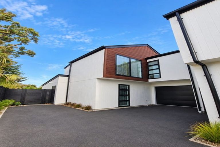 Photo of property in 4/242 Edgeware Road, Edgeware, Christchurch, 8013