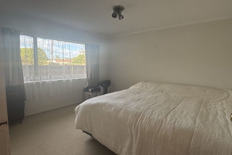 Photo of property in 46 Hutchinsons Road, Bucklands Beach, Auckland, 2014