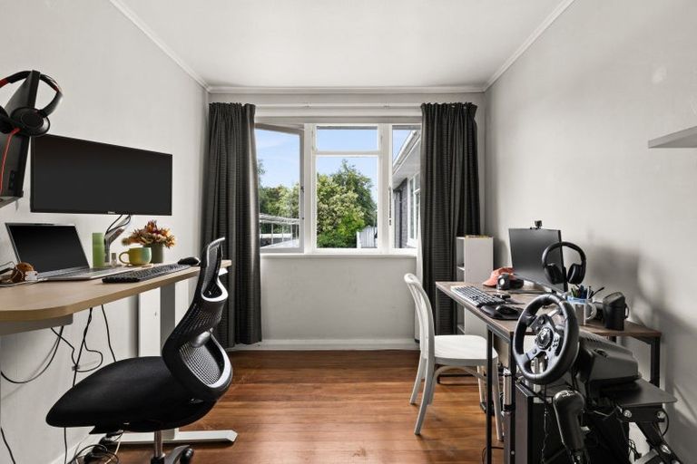 Photo of property in 708 Grove Road, Mayfair, Hastings, 4122