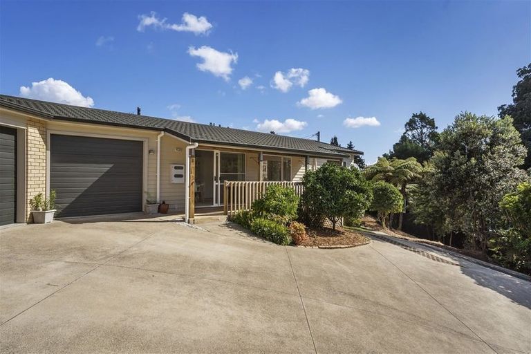 Photo of property in 67 Beach Haven Road, Beach Haven, Auckland, 0626