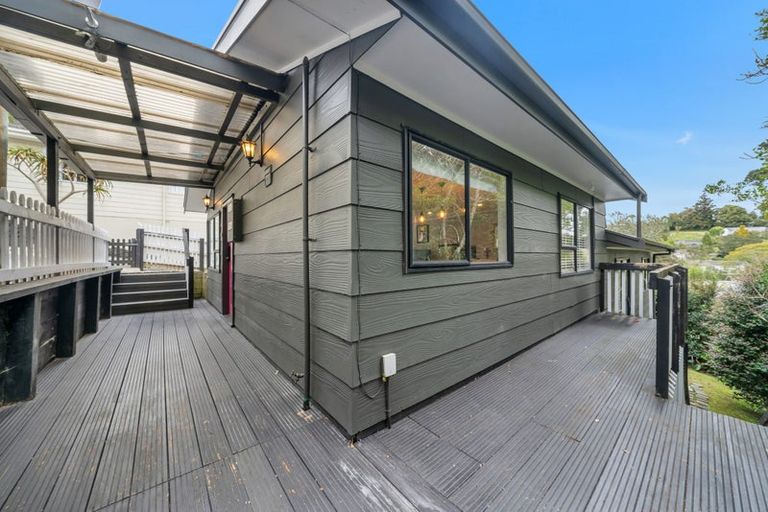 Photo of property in 2/52 Stanley Road, Glenfield, Auckland, 0629