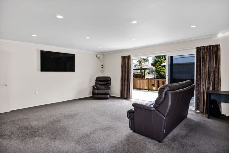 Photo of property in 30 Oberon Street, Stratford, 4332