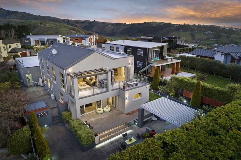 Photo of property in 11 Sasaram Lane, Cashmere, Christchurch, 8022